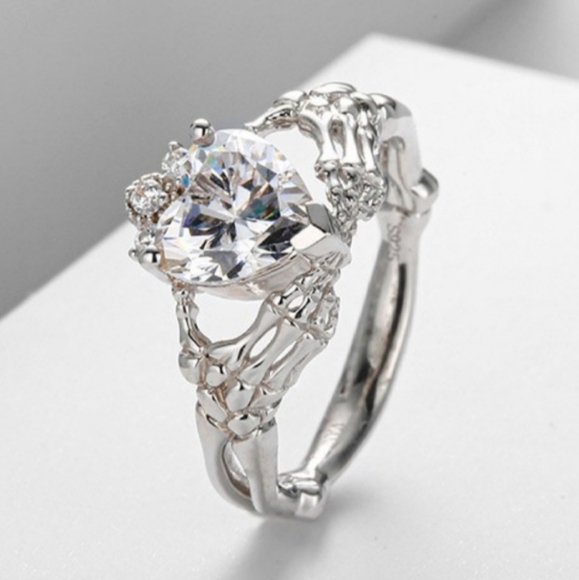 New Heart Shaped White Topaz Skeleton Hands Claddagh Ring. - Picture 2 of 10